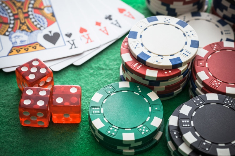 Advantages of playing in online casino Aussie